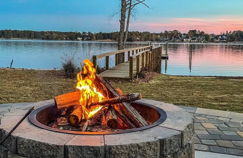 Lexington House | Newly Built Lake Front Coastal Home. Water Views From Every Room in Lexington