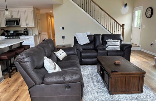 Sybertsville House | Newly built Luxury Mountain Chalet home offering spacious & comfortable living!