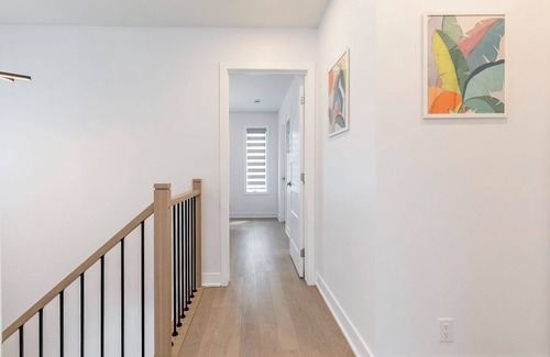 Lafleche Apartment | Newly Built Modern Family 3 BR Free Parkingnn
