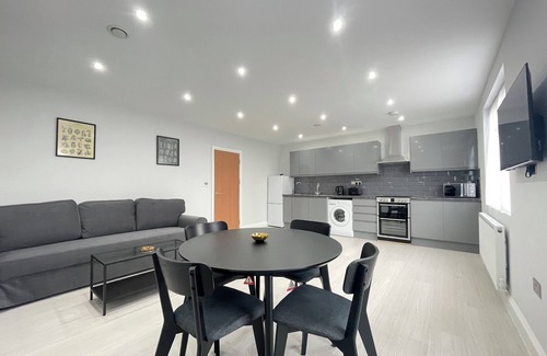 Redbridge Apartment | Newly Built Spacious 1 Bedroom Apartment