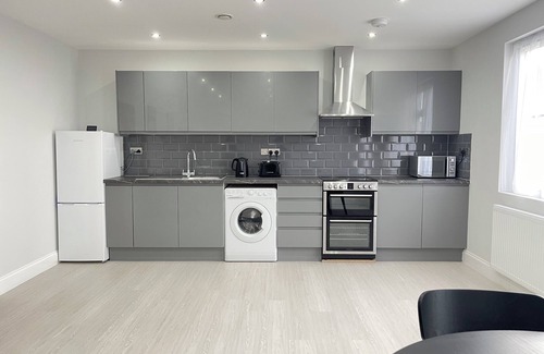 Redbridge Apartment | Newly Built Spacious 1 Bedroom Apartment