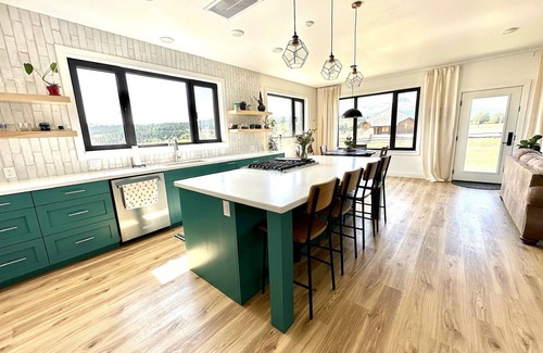 East Glacier Park Village House | Newly Built, Unobstructed Mountain Views, 15 Min to Glacier