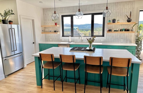 East Glacier Park Village House | Newly Built, Unobstructed Mountain Views, 15 Min to Glacier