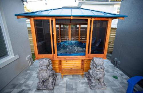 Colonialtown South House | Newly Constructed Modern Pet Friendly Zen Home with Private Home Theater & Hot Tub! home