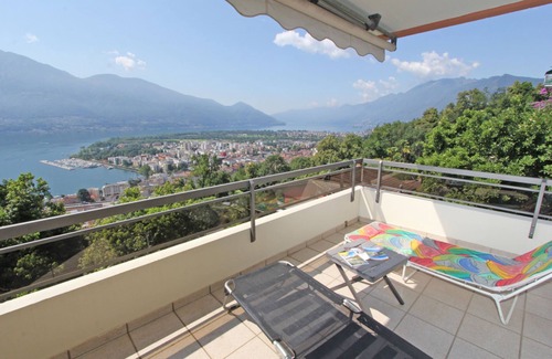 Muralto Apartment | Newly furnished apartment in a small residence on a sunny slope above Locarno