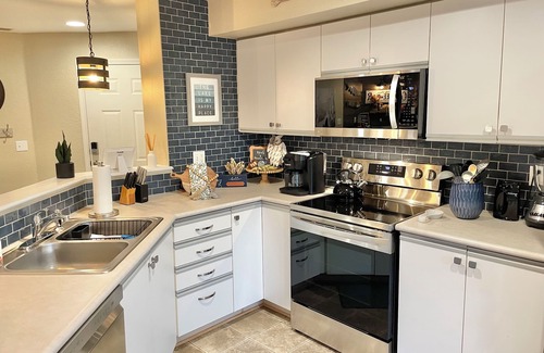 Kimberling City Condo | Newly Furnished Lakefront Condo in Kimberling City