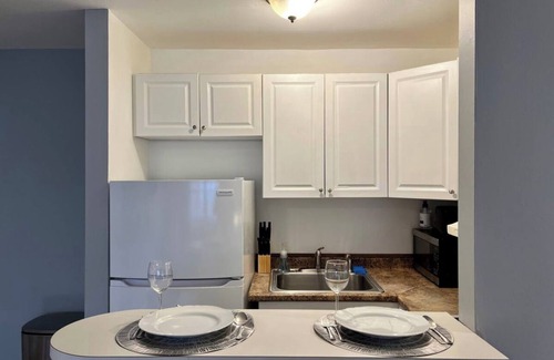 Stamford Apartment | Newly listed 1Bedroom Apartment close to train!