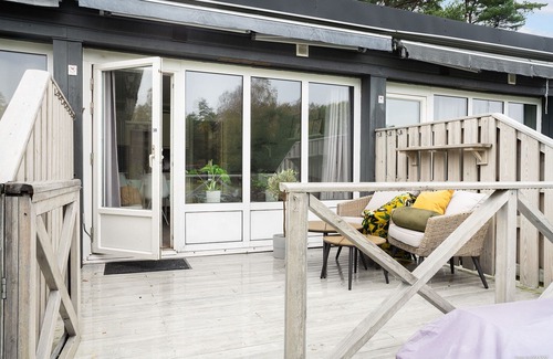 Lokholmen Apartment | Newly refurbished beach apartment
