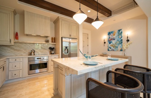 El Medano Ejidal Condo | NEWLY remodeled - 1 Bedroom Marina View - Best Location in Cabo!