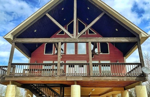 Doniphan Cabin | Newly Remodeled! 3-Bedroom Cabin on The Banks of The Current River in Doniphan