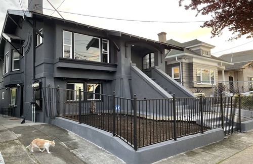 Longfellow House | Newly Remodeled cozy 1bdrm home close to Public transportation & BART