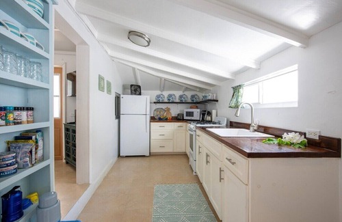 Dunmore Town Cottage | Newly Remodeled Harbour Island Cottage