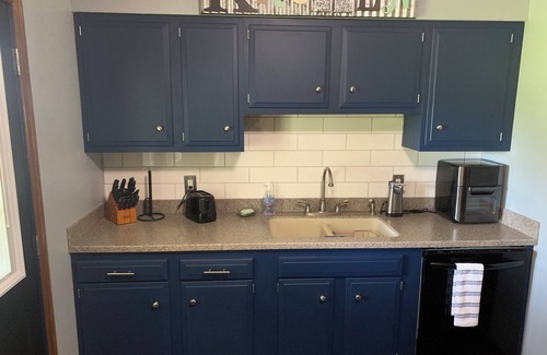Farmington House | Newly remodeled house minutes away from downtown, golf courses + BIG back yard