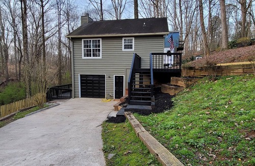 Cumming House | NEWLY remodeled house. Close to Vineyards & Lake Lanier