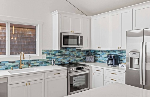 Castroville House | Newly remodeled luxury 2BR 2BA
