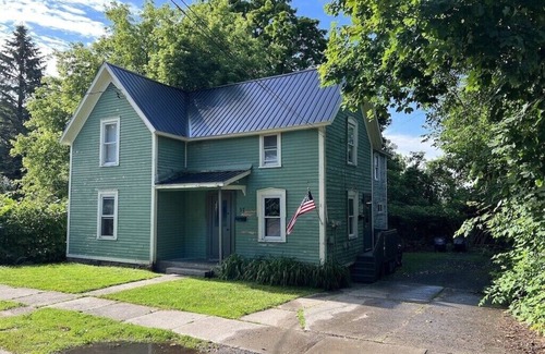 Potsdam Apartment | Newly remodeled luxury first floor apartment. Minutes away from SUNY Potsdam!