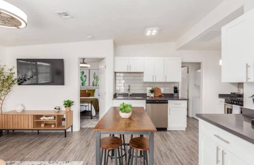 Southwest Village Apartment | Newly remodeled, Old Town Scottsdale #3