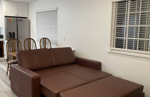 Vista Apartment | Newly Remodeled Quiet 2 Bedroom apartment near shopping, beach and attractions