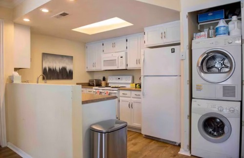Sugar House Condo | Newly Remodeled Sugar House Unit/Long-STAYS OKAY