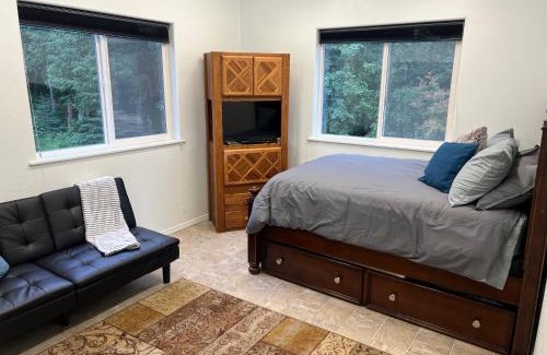 Rabbit Creek Apartment | Newly Remodeled spacious units, minutes from mountains, inlet, downtown and airport