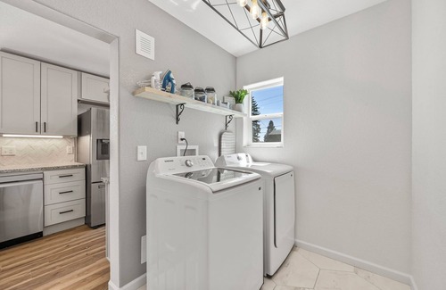 Cripple Creek House | Newly Rennovated Walking Distance to Downtown Cripple Creek Donkies