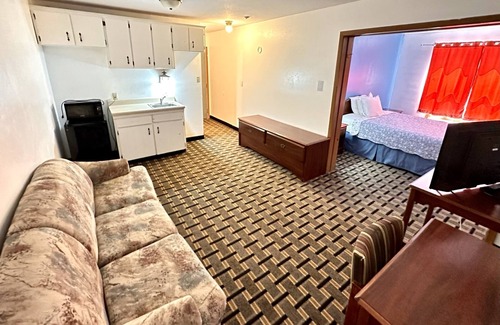 Yarmouth Hotel | Newly renovated. Pet friendly. Affordable price. Quiet and peaceful.