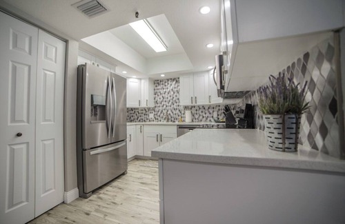 St. Petersburg - Clearwater Condo | NEWLY RENOVATED! Beach Condo with Luxury Amenities