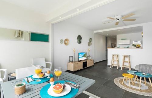 Orient Bay Apartment | Newly Renovated 1 Bedroom Condo With Amazing Seaview! Beachfront Pool!