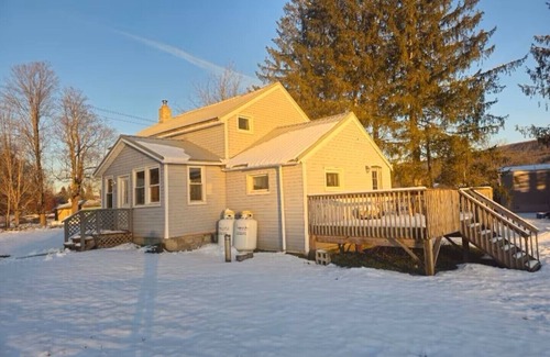 Cooperstown House | Newly Renovated 2-bedroom Farmhouse with WiFi, AC in Cooperstown/Middlefield.
