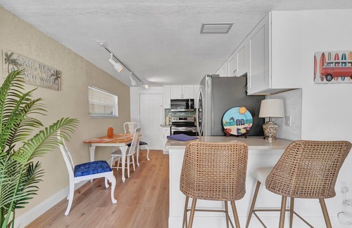 Cortez House | Newly Renovated 2 Bed with Beach Supplies, Trailer Space, Walk to Beach