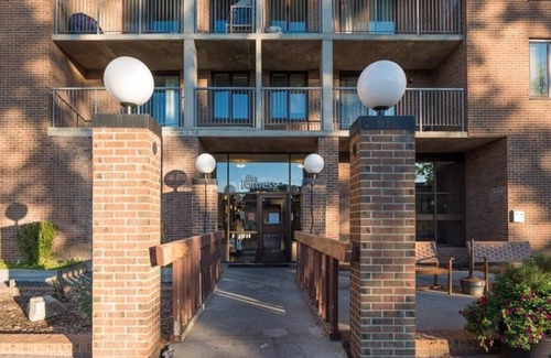 Dalhousie Apartment | Newly renovated 2 bedroom condo with indoor pool