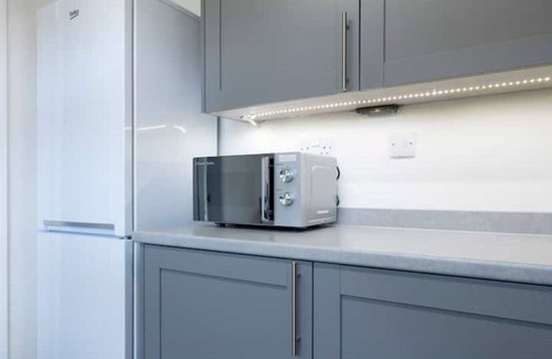 Harlescott House | Newly Renovated, 3 Bedroomed, 5 Guest Family Home