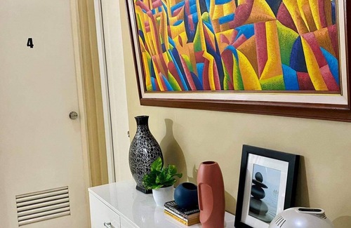 Bacoor City House | *Newly Renovated - 4BR AC, WIFI - Near Alabang