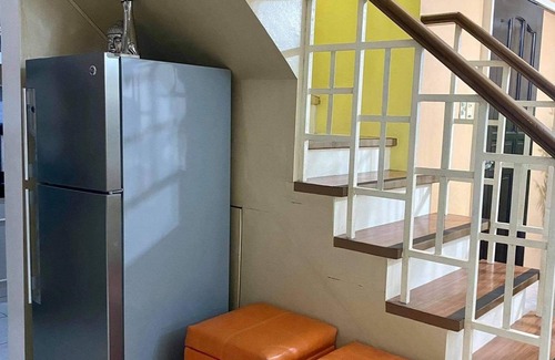 Bacoor City House | *Newly Renovated - 4BR AC, WIFI - Near Alabang
