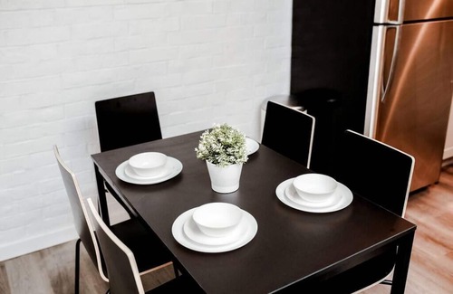 University District Apartment | Newly Renovated (6A) OSU/Central ❤NearEVERYTHING