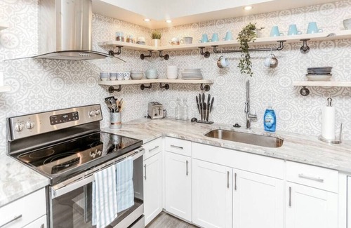 Columbus Apartment | Newly Renovated (9B) OSU/Central ❤NearEVERYTHING