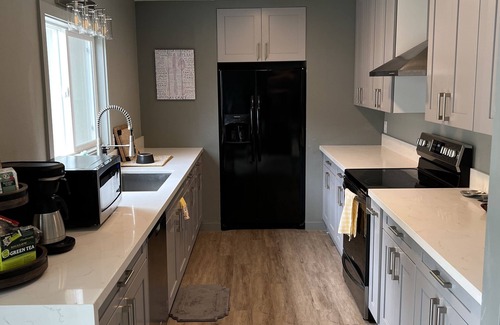 Hawaii Kai House | Newly Renovated and Listed 3 Bedroom 2 bathroom Home