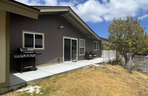 Hawaii Kai House | Newly Renovated and Listed 3 Bedroom 2 bathroom Home