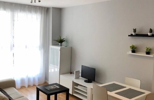 Palomeras Bajas House | Newly renovated apartment / flat, 15 minutes from the center of Madrid