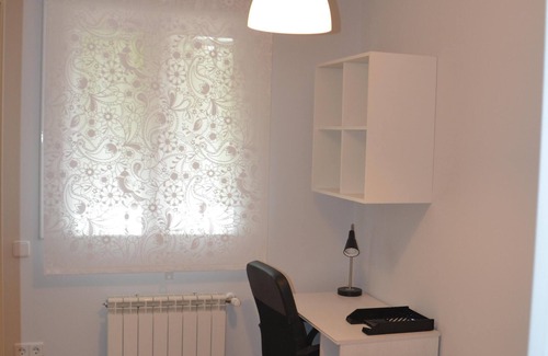 Palomeras Bajas House | Newly renovated apartment / flat, 15 minutes from the center of Madrid