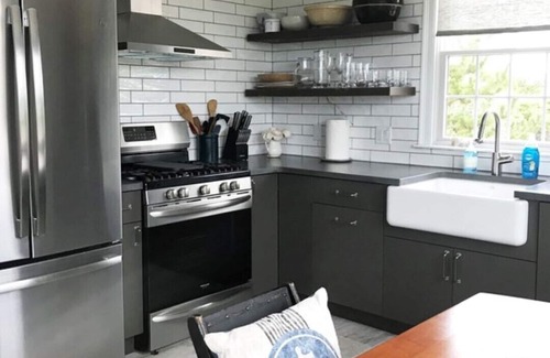 Smith Point House | Newly renovated beach cottage