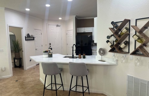 Loughman Condo | Newly Renovated Condo! 1st Floor - Near Disney, LEGO land, Universal, SeaWorld
