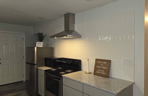 Danville House | !Newly Renovated home-Super Cozy with open concept!nThe Sweet 2