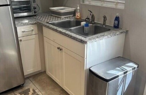 Big Spring House | NEWLY RENOVATED HOME with high speed WiFi, gourmet kitchen, outdoor grilling.