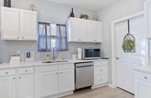 Birmingham House | Newly Renovated Home Near Magic City Experience comfort and convenience