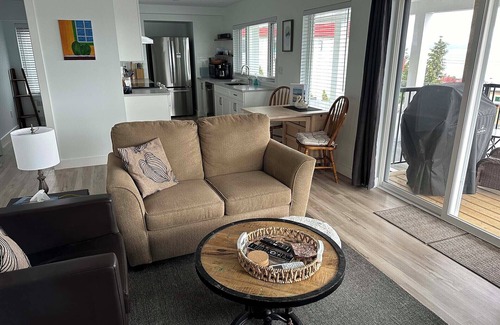 Powell River Apartment | Newly Renovated. Just steps from the ferry to Vancouver Island.