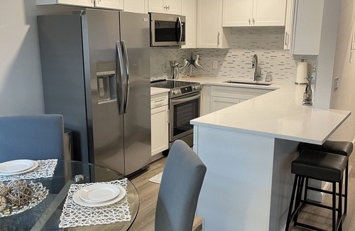Lantana Condo | Newly renovated Lantana FL condo, All new luxury furnishings, 2 miles from Ocean