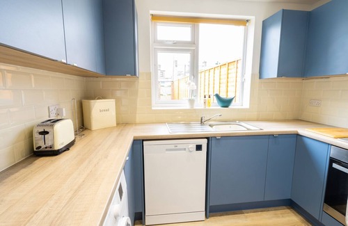 Porthmadog House | Newly-renovated, mid-terrace cottage in Porthmadog
