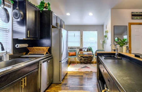Mountain View House | Newly Renovated Modern House. Great for Families!