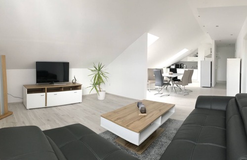 Mutlangen Apartment | Newly renovated & newly furnished Dachgeschosswohung